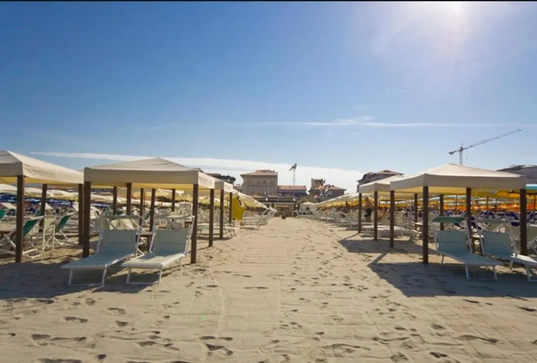 Historical Apartments By Seaside Viareggio