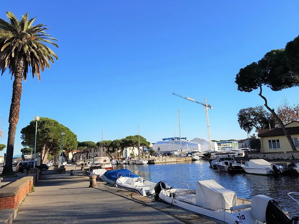 Historical Apartments By Seaside Viareggio